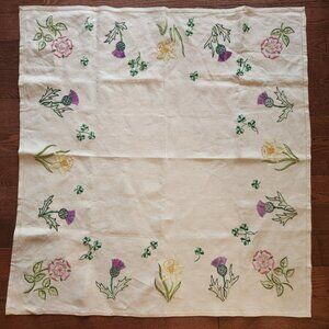 Floral Embroidered linen Tablecloth 34" detailed work Briar daffodil clover